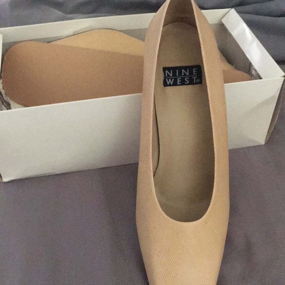 Beautiful Women’s shoes (Nine West)